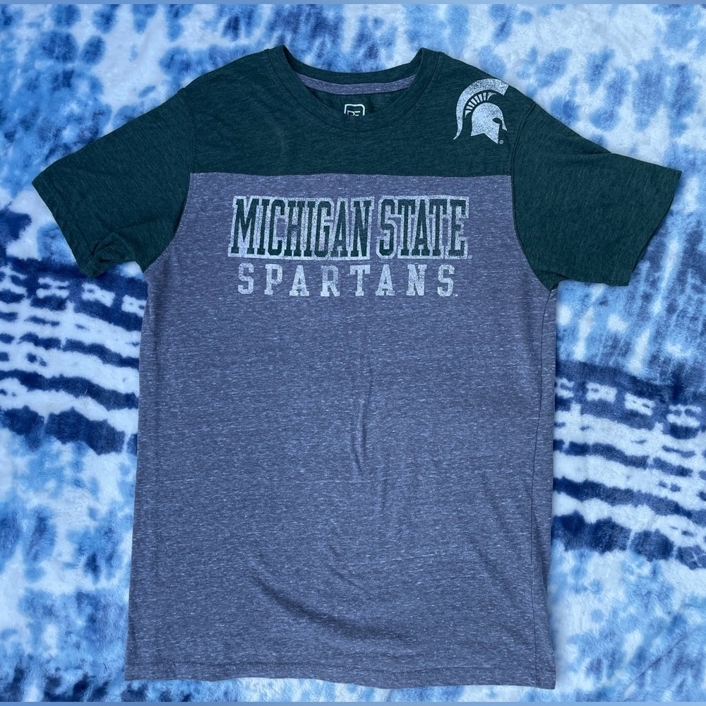 Michigan State Spartans MSU T-shirt 💚🤍  Spartan Strong 💪🏻